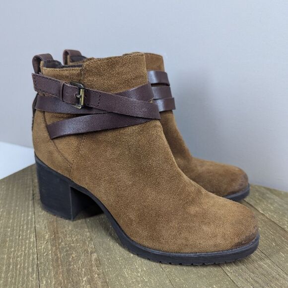 Sam Edelman Hannah Chelsea Boots Suede Belted Ankle Booties Size 7 | 2.5” Heel - Picture 2 of 10